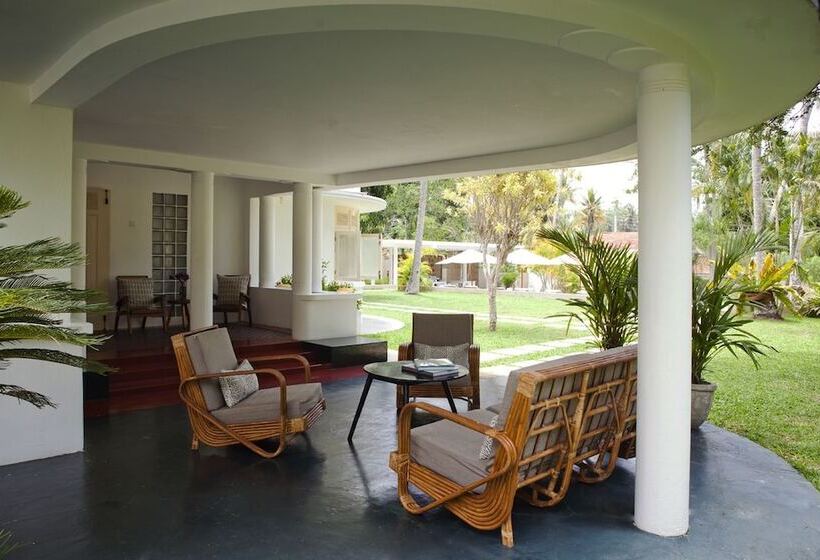 בית מלון כפרי The Deco House