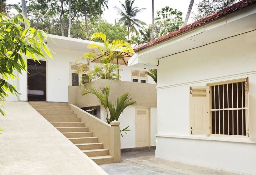 בית מלון כפרי The Deco House