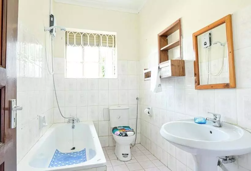 پانسیون Cycad Entebbe Guest House