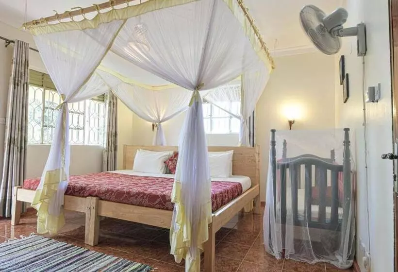 پانسیون Cycad Entebbe Guest House