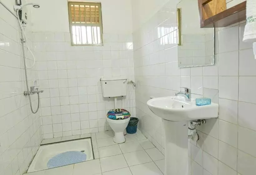 پانسیون Cycad Entebbe Guest House
