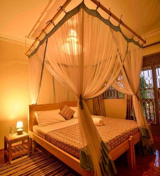 پانسیون Cycad Entebbe Guest House