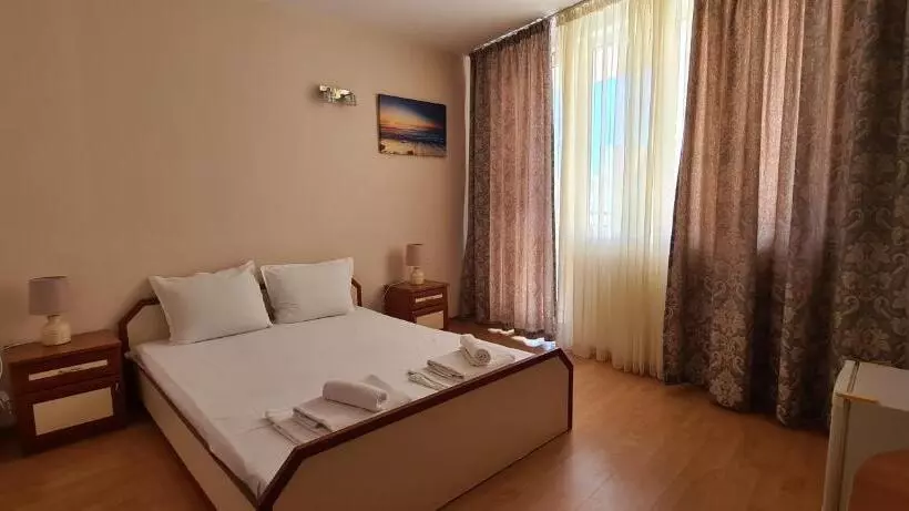 Majatalo Sineva Guest House