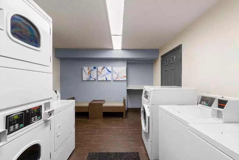 هتل Candlewood Suites St Louis St Charles By Ihg