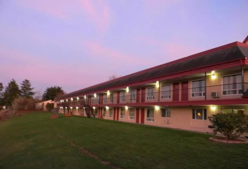 فندق Lakeview Inn Centralia