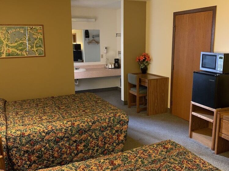 Hotel Pine River Inn