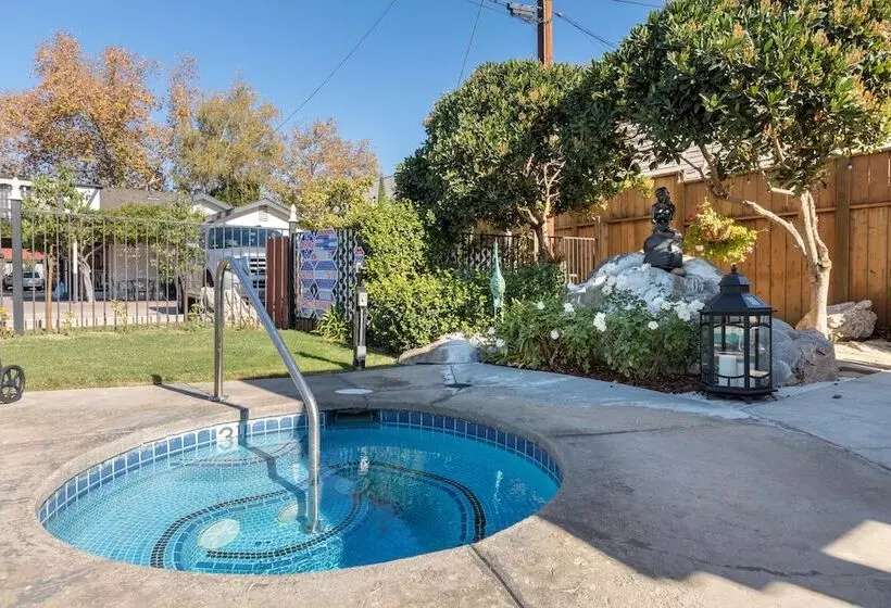 Отель Solvang Inn & Cottages