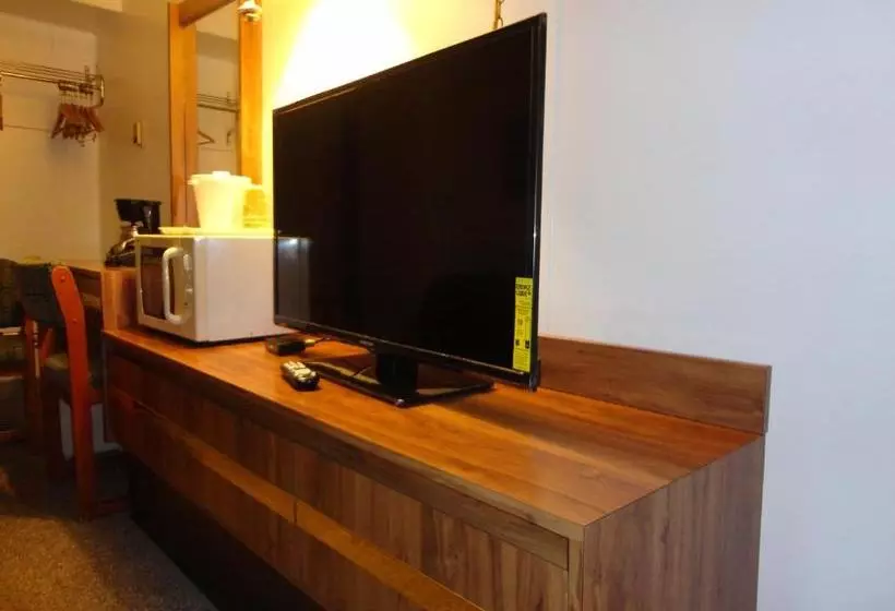 هتل Tomahawk Motor Lodge