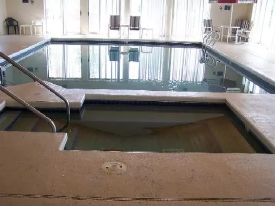 Отель Travelers Inn