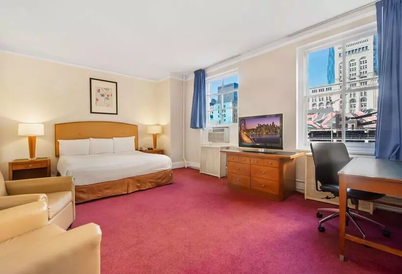 هتل Travelodge By Wyndham Downtown Chicago