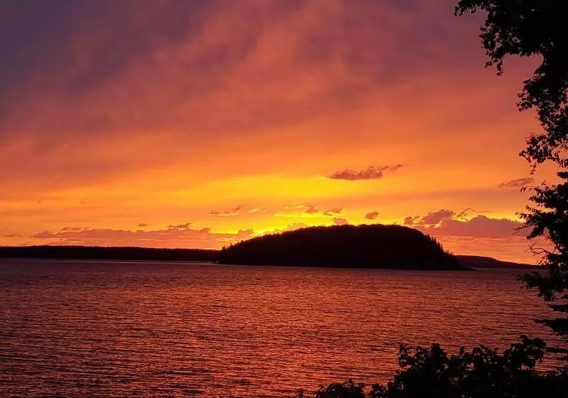 Moseley Cottage Inn And The Town Motel