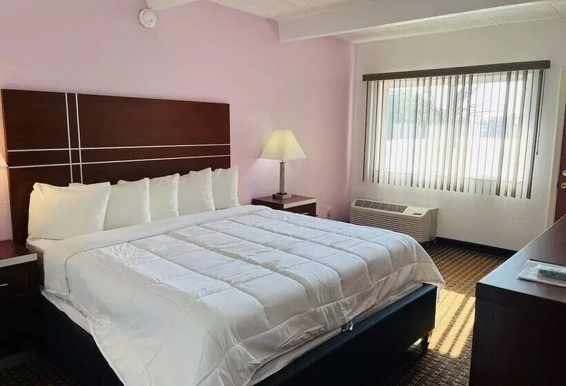 리조트 Tesla Medbed Center, East Dubuque