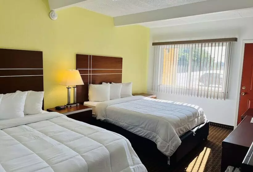 리조트 Tesla Medbed Center, East Dubuque