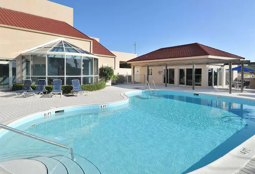 Tops'l Beach & Racquet Resort