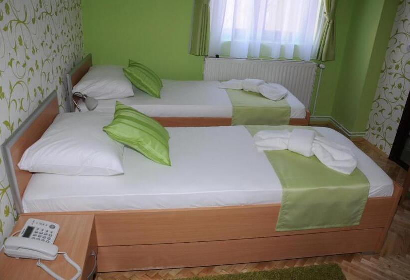 پانسیون Garni Hotel Laguna Lux
