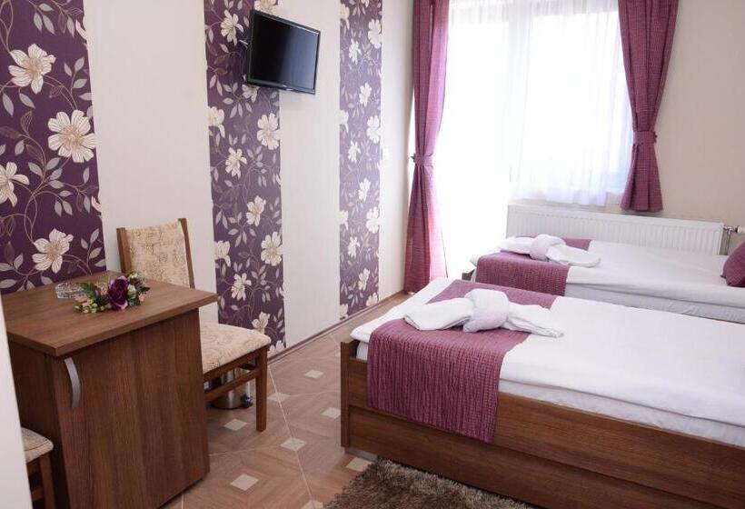 پانسیون Garni Hotel Laguna Lux