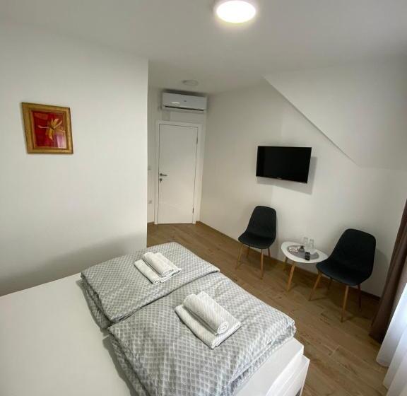 پانسیون Prenoćište Stari Grad   Old Town