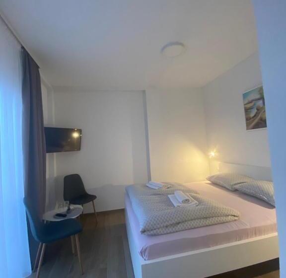 پانسیون Prenoćište Stari Grad   Old Town