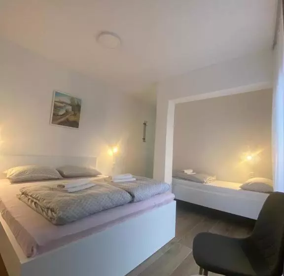 پانسیون Prenoćište Stari Grad   Old Town