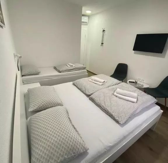 پانسیون Prenoćište Stari Grad   Old Town