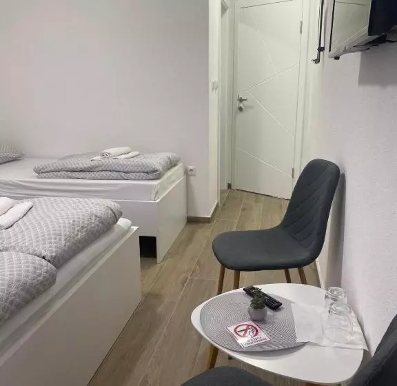 پانسیون Prenoćište Stari Grad   Old Town