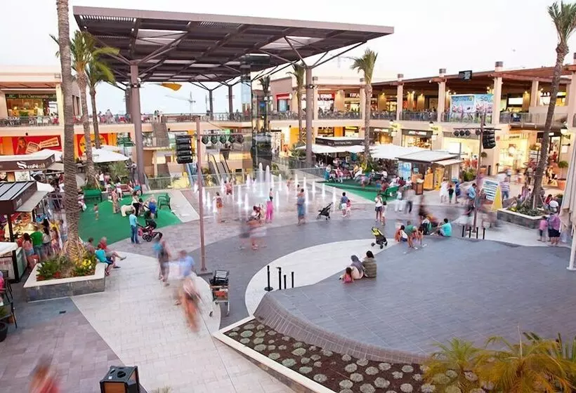 Playamarina 1 Reception