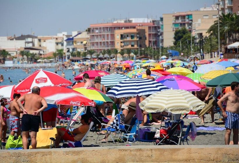 Playamarina 1 Reception