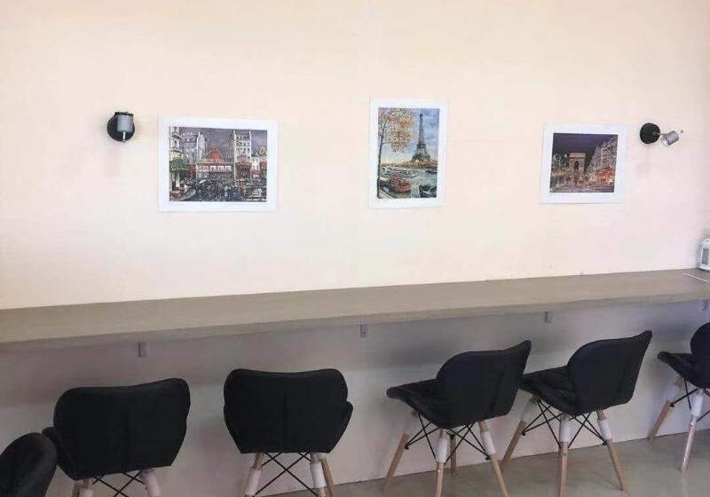 هاستل Season Of Water