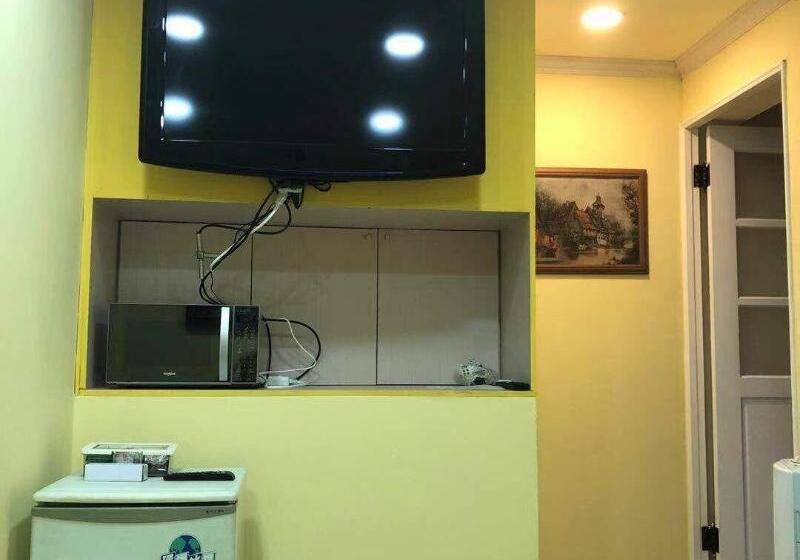 هاستل Season Of Water