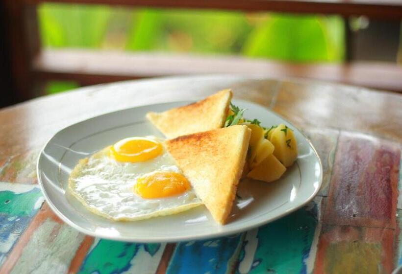 ベッドアンドブレックファースト Galang Hari Villa