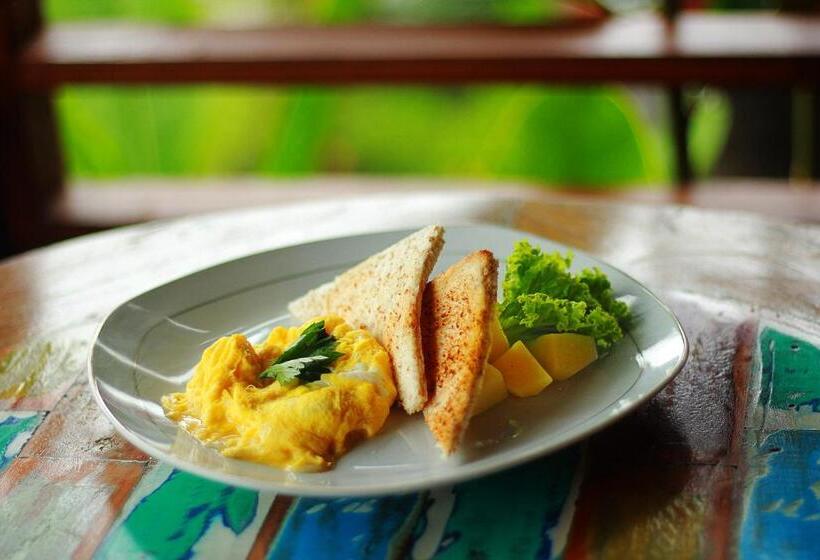 ベッドアンドブレックファースト Galang Hari Villa