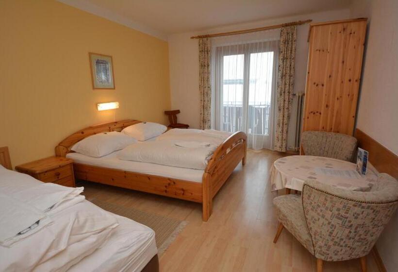 Bed and Breakfast Haus Kleineisen By Châtel Reizen