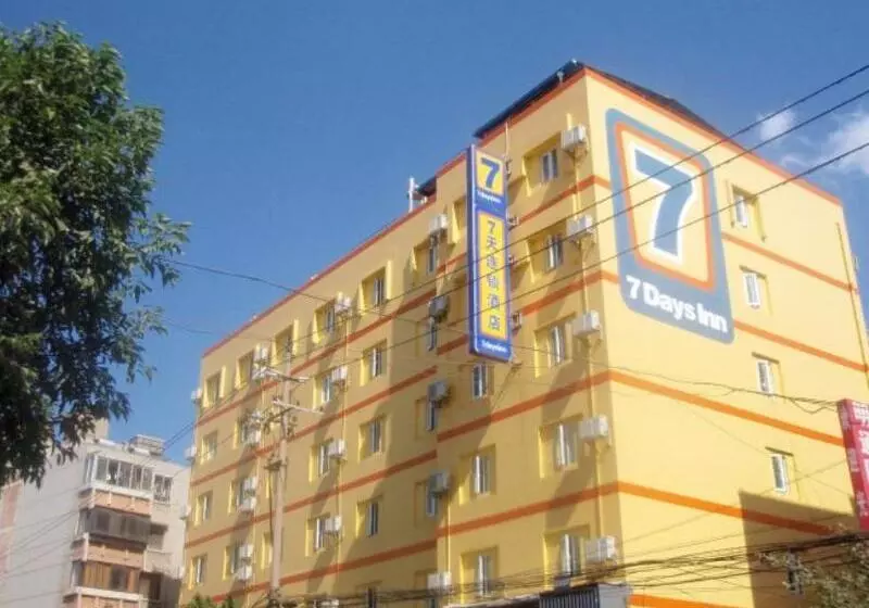 Hotelli 7days Inn Kunming Railway Station