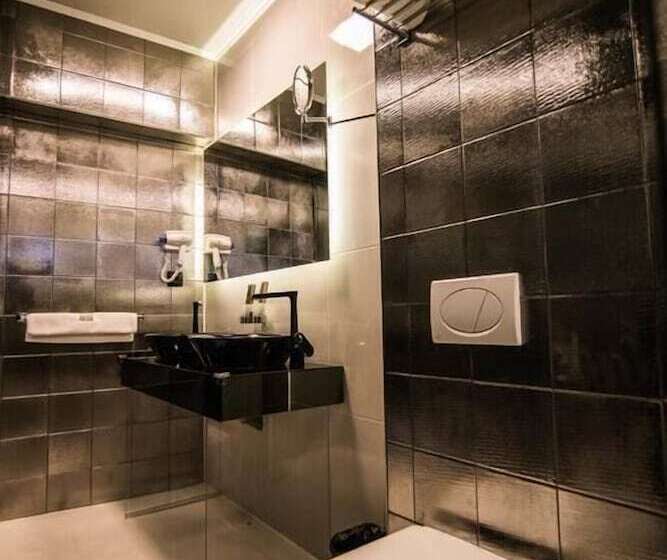 هتل International Palace