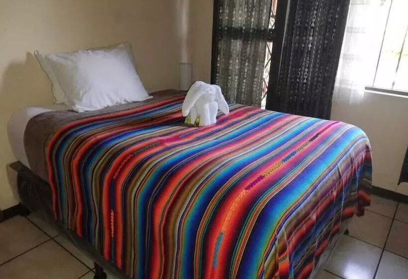 هتل Villa El Rosario