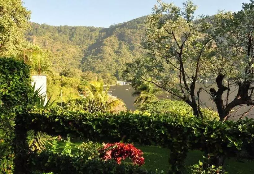 هتل Villa El Rosario