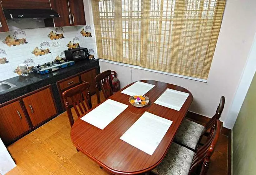 تختخواب و صبحانه Khushi Homestay