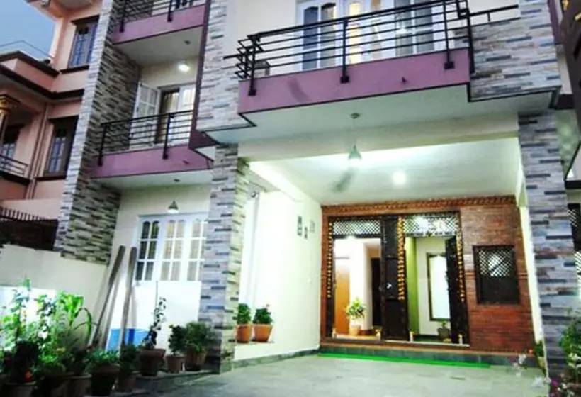 تختخواب و صبحانه Khushi Homestay