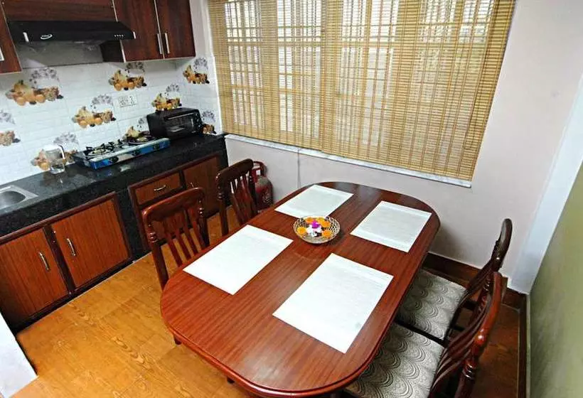 تختخواب و صبحانه Khushi Homestay