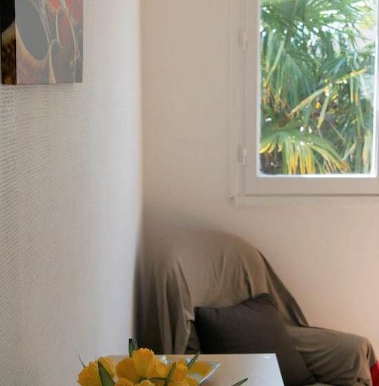 Maison Proche Des Alignements De Carnac