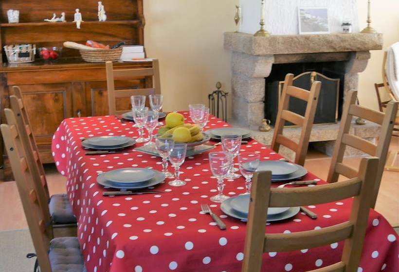 Maison Proche Des Alignements De Carnac