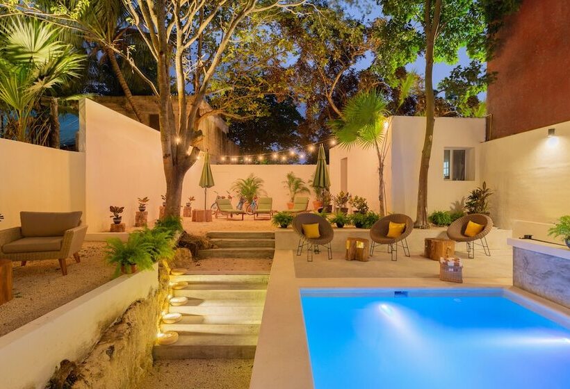 Oostel Smart Capsule Hostel   Tulum Pueblo