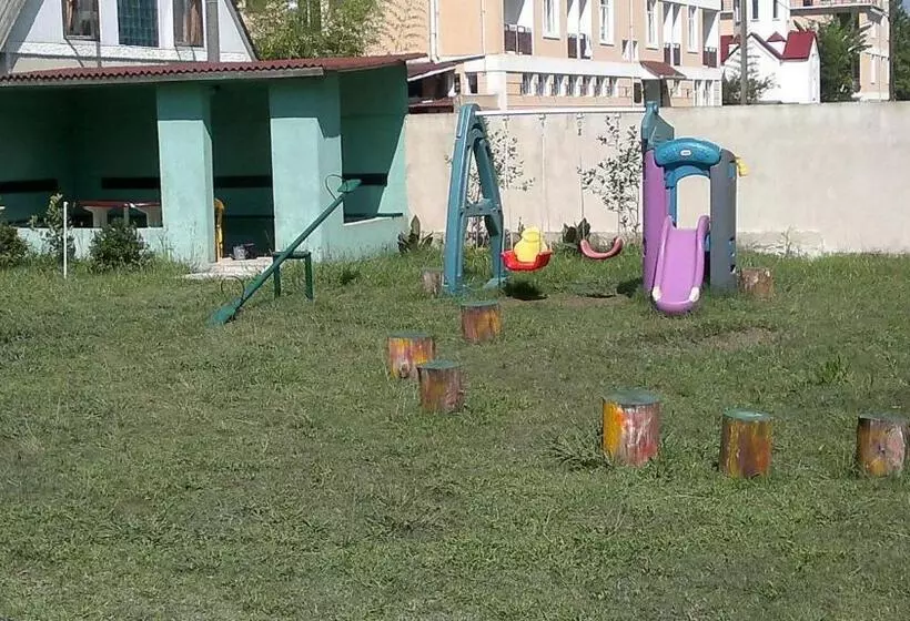 پانسیون Luka, Near Church