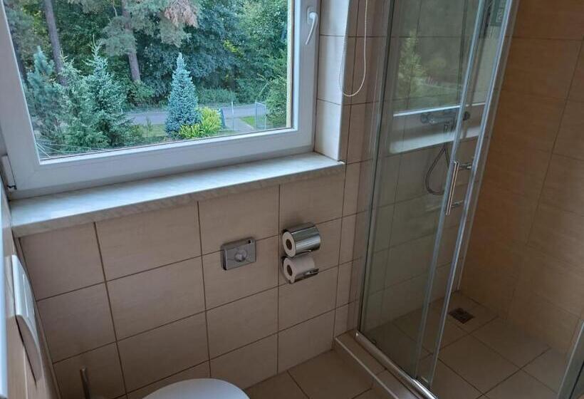 ペンション Restaurace A Penzion U Lesa