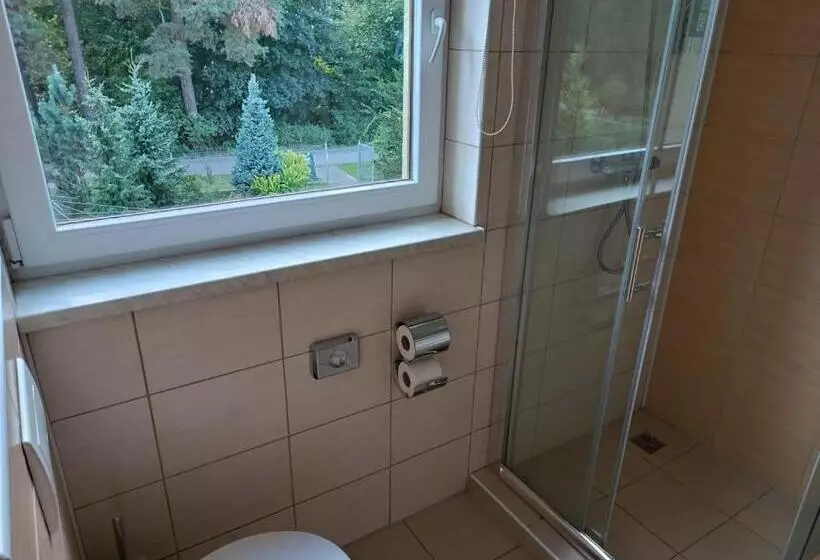 Majatalo Restaurace A Penzion U Lesa