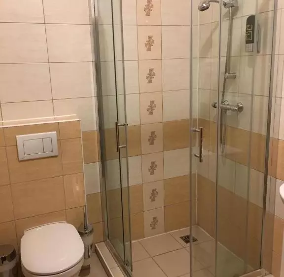 Majatalo Restaurace A Penzion U Lesa