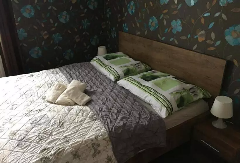 Majatalo Restaurace A Penzion U Lesa