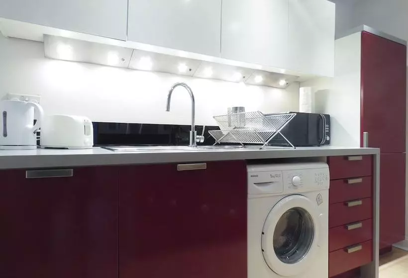 Tudors Esuites Birmingham Apartments With Gated Parking