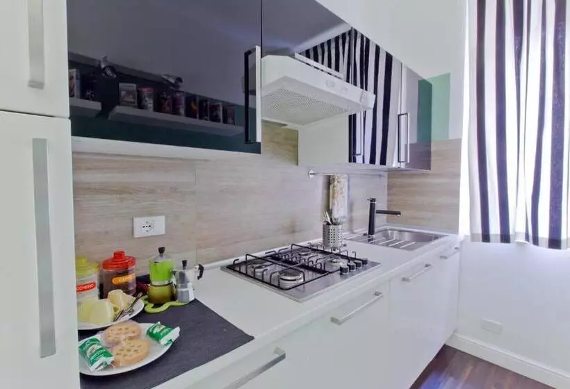 هتل Cinema House