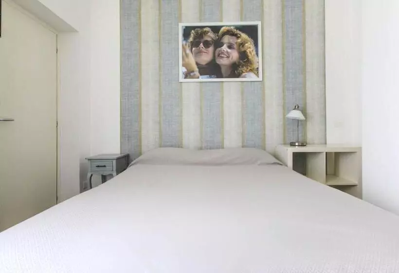 هتل Cinema House